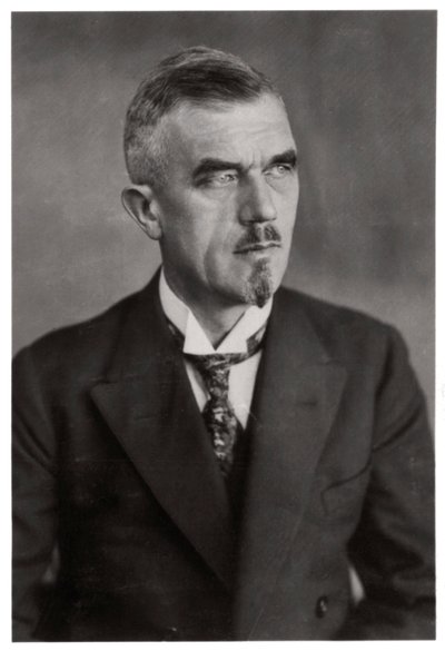Dr Ludwig Duerr , tysk luftskipdesigner, sent på 1800- eller begynnelsen av 1900-tallet 1933 av Unbekannt