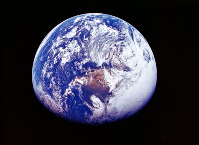 Jorden fra verdensrommet, fotografert av romfartøyet Apollo 16, 16. april 1972 av Unbekannt