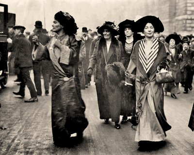 Emmeline Pethick Lawrence og Christabel Pankhurst, ca. 1908 (bilde) av Unbekannt