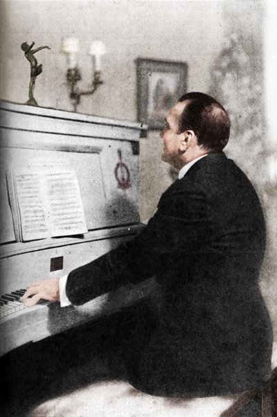 Enrico Caruso - Italias berømte tenor ved pianoet, c1925 av Unbekannt