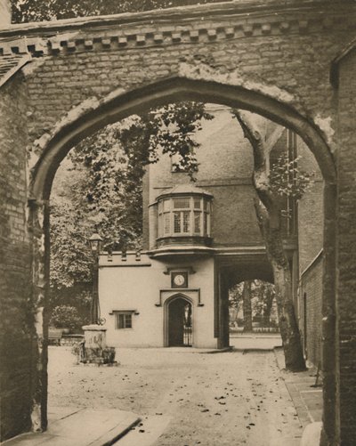 Inngang Courtyard and Gateway of the Charterhouse, c1935. av Unbekannt