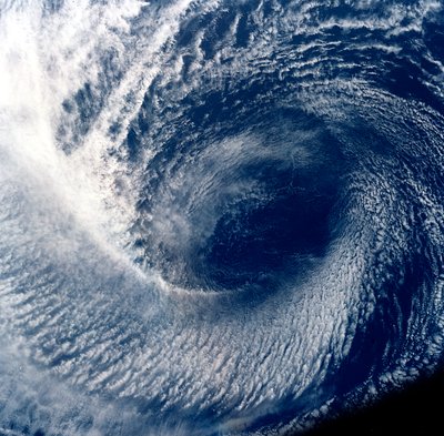 Øye av den tropiske stormen Blanca fotografert mellom 17. og 24. juni 1985 av Unbekannt