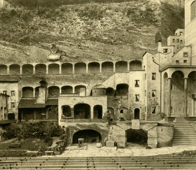 Faust Town i Felsenreitschule, Salzburg, Østerrike, c1935. av Unbekannt