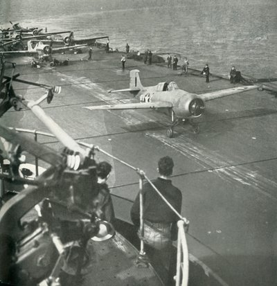 Jagerfly om bord på et hangarskip, andre verdenskrig, c1943. av Unbekannt