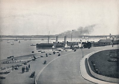 Fleetwood - The Promenade: Departure of the Isle of Man Steamer, 1895 av Unbekannt