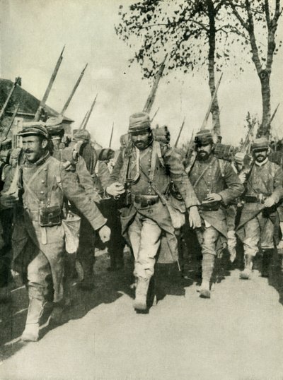 Franske tropper på marsj, første verdenskrig, 1914-1918, c1920. av Unbekannt