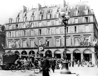 General Leclercs franske tropper i sentrum av Paris, august 1944 av Unbekannt