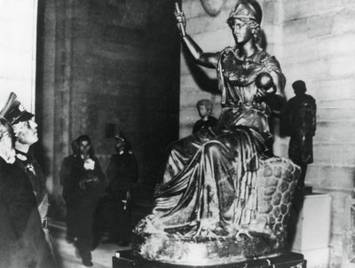 Den tyske feltmarskalken von Rundstedt besøkte Louvre, okkuperte Paris, oktober 1940 av Unbekannt