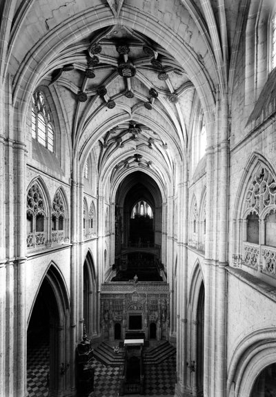 Gotisk arkitektur: utsikt over skipet fra triforiet. 1321-1504 Cathedrale de Saint Antolin, Palencia, Spania av Unbekannt