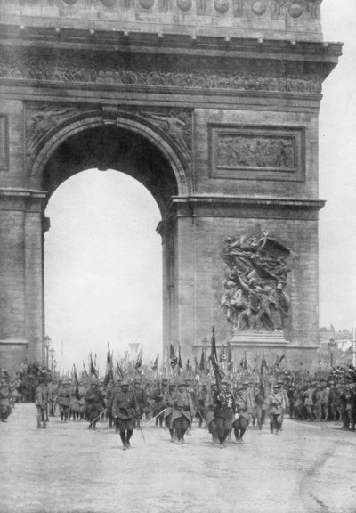 Stor seiersparade, Triumfbuen, Paris, Frankrike, 14. juli 1919 av Unbekannt