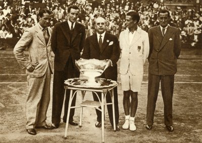 Storbritannia vinner Davis Cup tennismesterskapet, Paris, 30. juli 1933, 1935. av Unbekannt