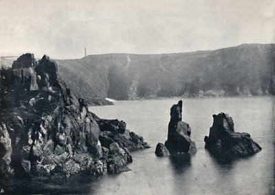 Guernsey - Moulin Huet Bay, med hunde- og løveklippene, 1895 av Unbekannt