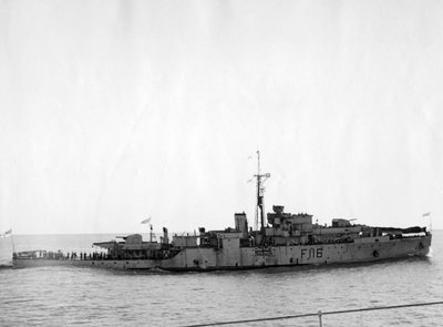 HMS Amethyst, etter aksjon på Yangtze-elven, 20. april 1949 av Unbekannt