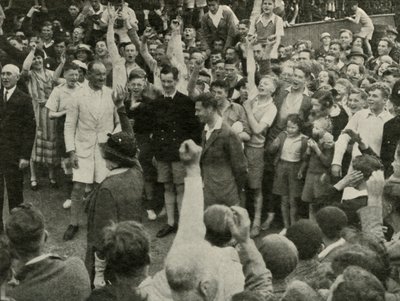 Hans Majestet ved His Boys Camp i Southwold, 1937. av Unbekannt