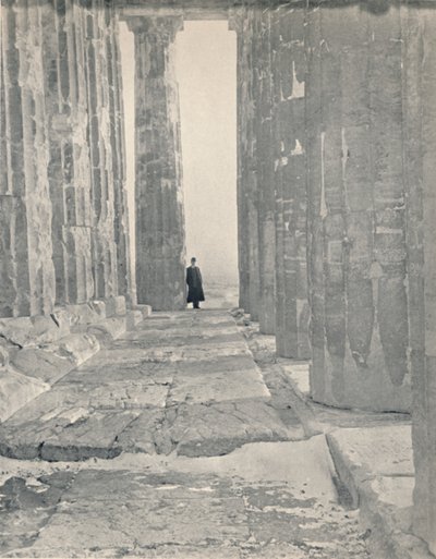 I Portico of the Parthenon, 1913 av Unbekannt