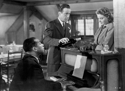 Ingrid Bergman, Humphrey Bogart og Louis Armstrong i Casablanca, 1942 av Unbekannt
