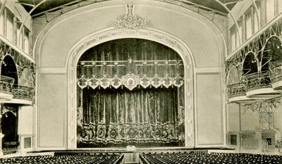 Innvendig utsikt over teatret i Nicholas II Peoples House, St. Petersburg, Russland, 1900-tallet av Unbekannt