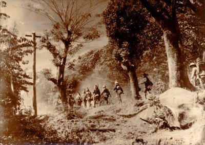 Japanske soldater rykker frem mot Port Moresby, New Guinea, andre verdenskrig, 1942 av Unbekannt