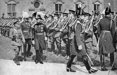 King George V 1865-1936 inspiserte OTC ved Bangor University College, c1920-tallet 1936 av Unbekannt