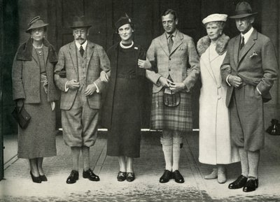 King George V, Queen Mary, Prince George, Princess Marina ... på Balmoral i 1934, 1951. av Unbekannt