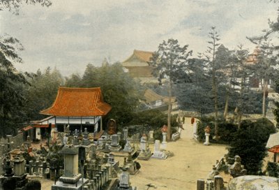 Le Cimetiere Kurodani a Kioto, Tombes Sculptees, Gravsteiner på Kurodani kirkegård, Kyoto, 1900. av Unbekannt