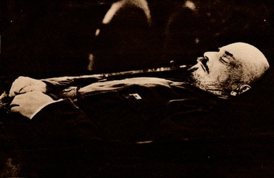 Lenin, grunnlegger av Det nye Russland, 1924, 1938 av Unbekannt