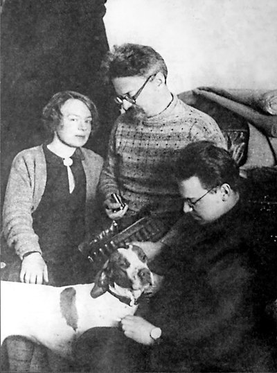 Leon Trotsky og hans familie, Alma Ata, USSR, 1928 av Unbekannt