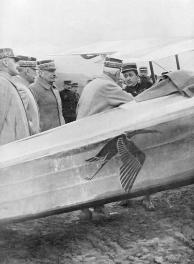 Løytnant Georges Guynemer møter franske generaler, 19. februar 1917 av Unbekannt