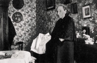 Louise Michel , fransk skolelærer, medisinsk arbeider og anarkist, 1899 av Unbekannt