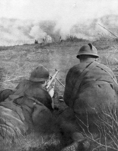 Maskingeværere i utkanten av Hangard Wood, Picardie, Frankrike, 28. april 1918, 1926 av Unbekannt