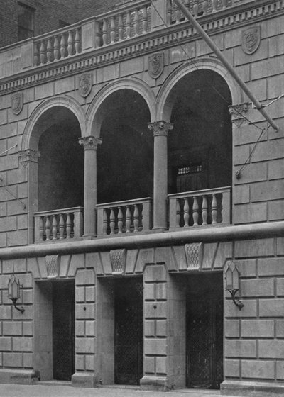 Hovedinngangen til Fraternity Clubs Building, New York City, 1924 av Unbekannt