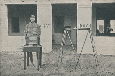 Major Batters ved å bruke lokaliseringsapparatet, c1890, 1910 av Unbekannt