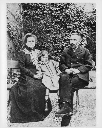 Marie og Pierre Curie, fysikere, 1904 av Unbekannt