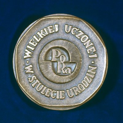 Medalje til minne om Marie Sklodowska Curie, polskfødt fransk fysiker, 1967 av Unbekannt