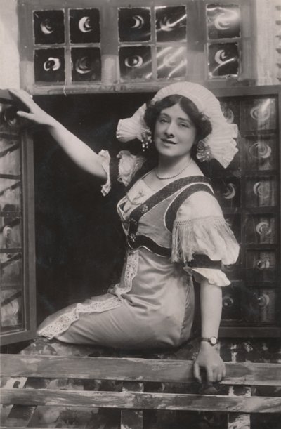 Frøken Isabel Jay, 1879-1927, som Christine i Dear Little Denmark., c1909. av Unbekannt