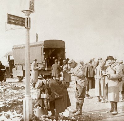 Mobilt kjøkken på Voie Sacrée, Verdun, Nord-Frankrike, c1914-c1918. av Unbekannt