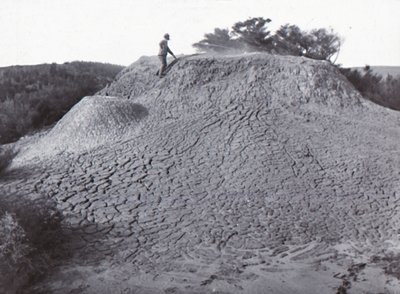 Mud Volcano Waiotapu, slutten av 1800-begynnelsen av det 20. århundre. av Unbekannt