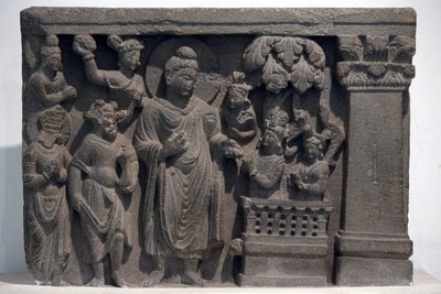 Nasjonalmuseet i India, Delhi. Buddha med Naga-Kalika. Gandhara, 2. århundre e.Kr., Stein. Lån fra Mayo College museum, Ajmer. India. av Unbekannt
