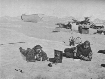 Observasjon med sekstant og kunstig horisont. juli 1895, 1897 av Unbekannt