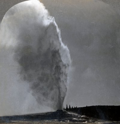 Old Faithful, Queen of Geysers, Yellowstone nasjonalpark, Wyo., USA, 1904. av Unbekannt