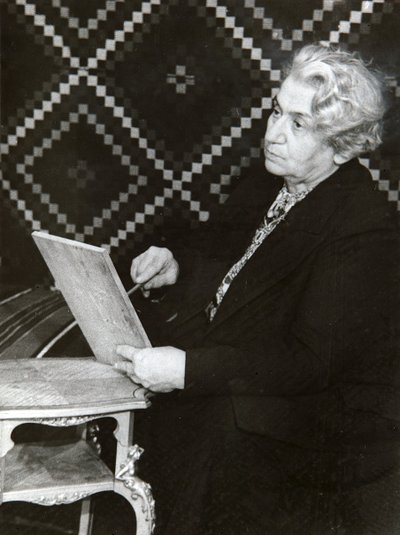 Olga Forsh, russisk forfatter, midten av 1900-tallet av Unbekannt