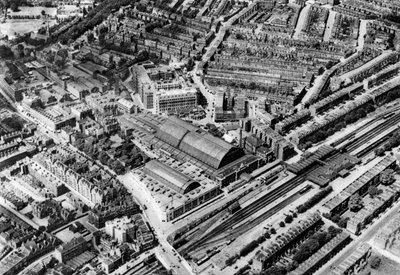 Olympia og hovedkvarteret til Post Office Savings Bank, London, 1926-1927 av Unbekannt