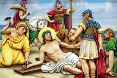 Vår Frue av Fatima kirke. Korsveien. Stasjon 11. Jesus er naglet til korset. Ho Chi Minh-byen. Vietnam av Unbekannt