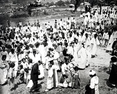 Utendørssamling, Korea, 1900 av Unbekannt