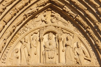 Paris Notre Dame katedral vestfløy: Saint Anne's gate tympanon, Paris, Frankrike av Unbekannt