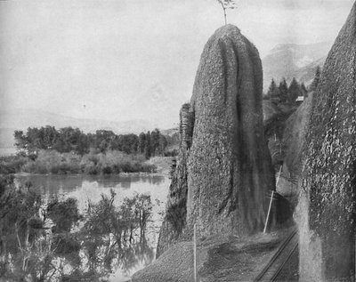 Pillars of Hercules, Columbia River, c1897. av Unbekannt