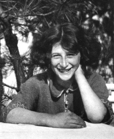 Portrett av Simone Weil (s/hv-bilde) av Unbekannt