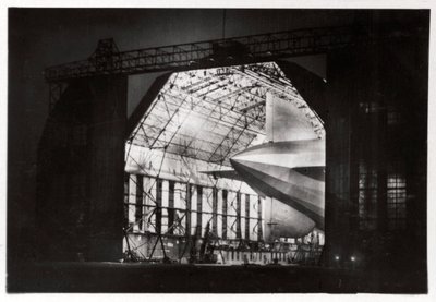 Forberedelser til en nattflyvning, Zeppelin LZ 127 Graf Zeppelin, 1933 av Unbekannt