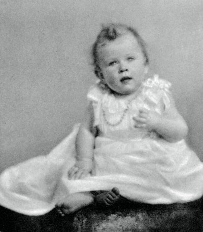 Prinsesse Elizabeth i 1926, da hun var noen måneder gammel, 1937 av Unbekannt