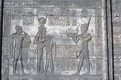 Relieff på den romerske Mammisi, Hathor-tempelet, sent ptolemaisk og romersk, c125 f.Kr. - c60 e.Kr. av Unbekannt
